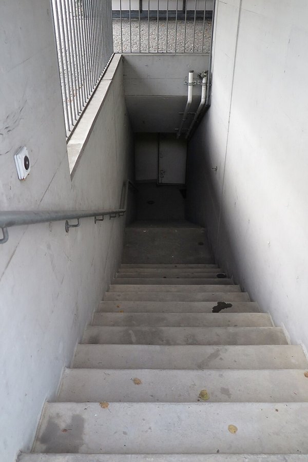 Interior de un búnker de defensa civil suizo