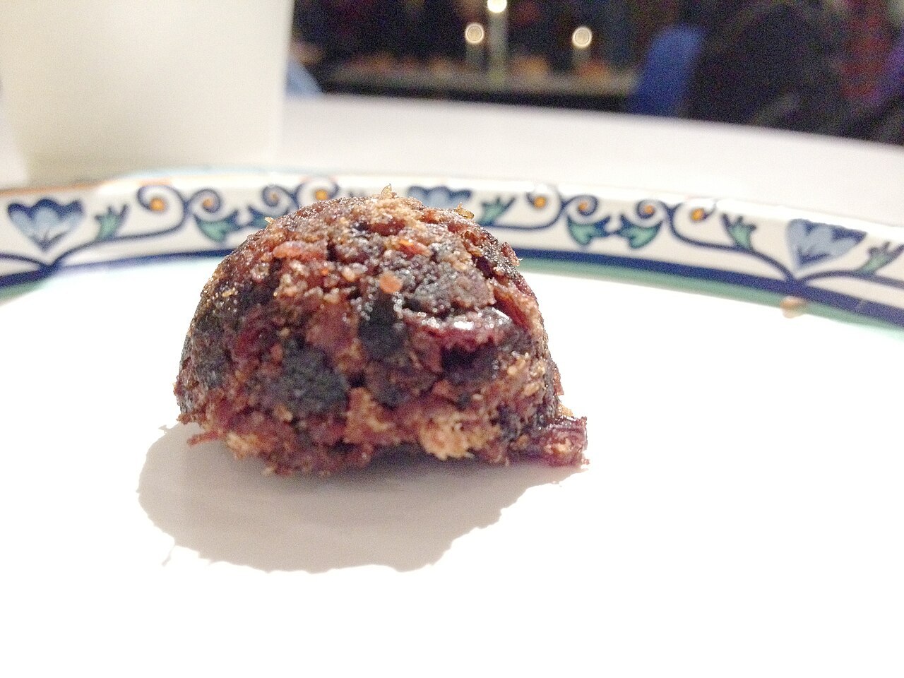 Bola de pemmican en un plato